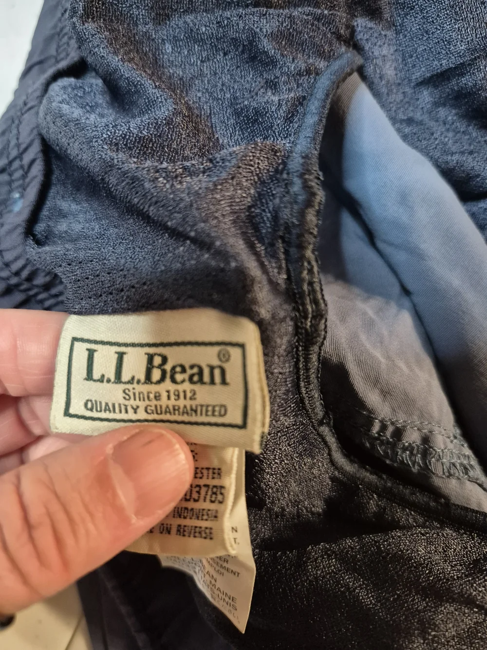 L.L. Bean Men's Blue Cargo Swim Shorts 4835